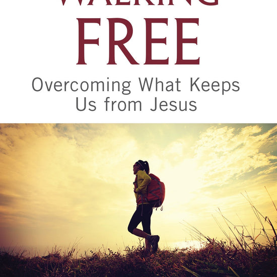 Q0222_WalkingFree.jpg